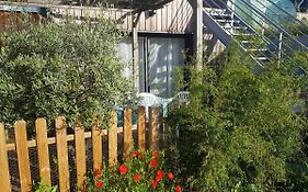 Angers Green Lodge